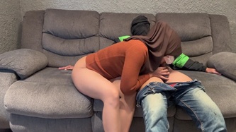 Bokep Indo Abang Ojol Pasrah Aja Diajak Ngewe Sama Pelanggan Hijab