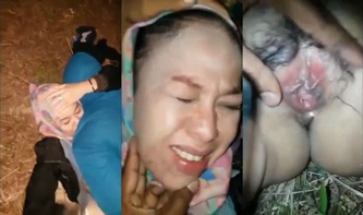 Bokep Indo Gilir Tante Jilbab Dilapangan Malam Hari